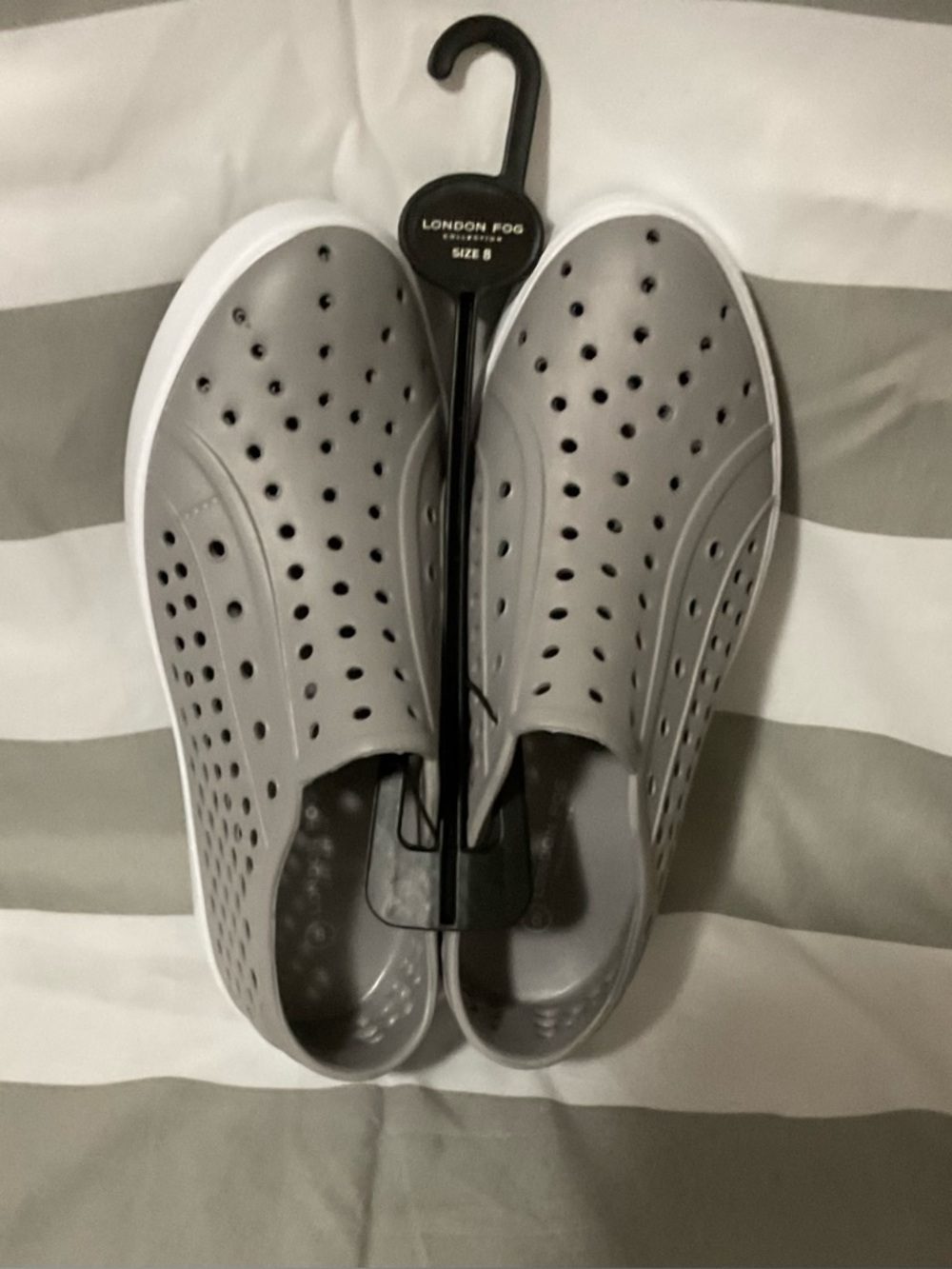 London Fog Grey Perforated Slip-On Water Clogs Men’s 8 Women’s 9-9.5 Brand New